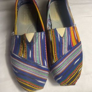 Toms size 8